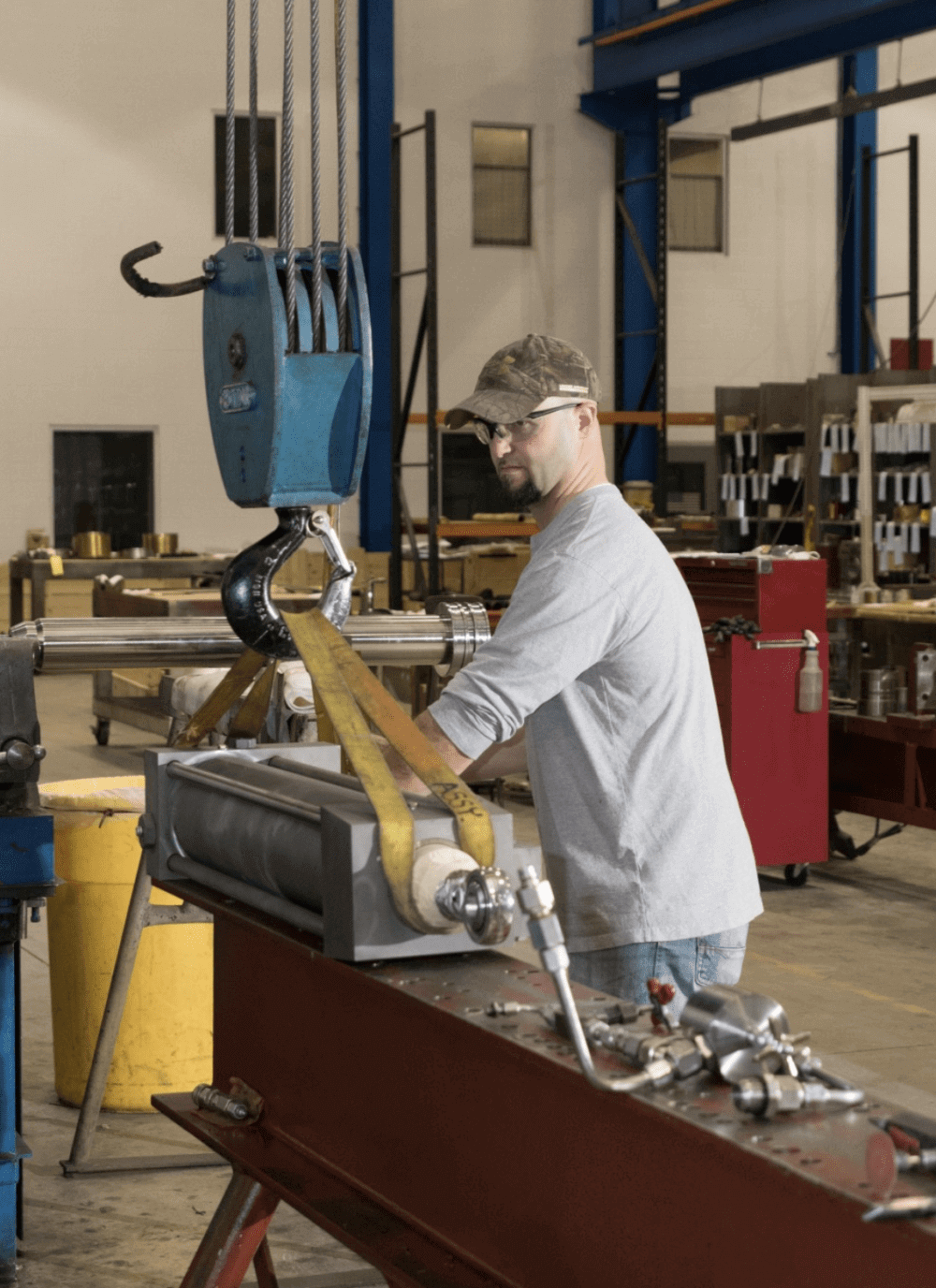 moving a hydraulic cylinder